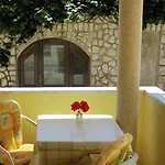 Arsen Apartmán *