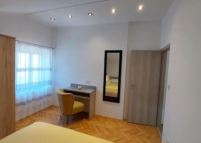 Arsen מאלי לוסיניי