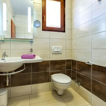 Arsen Apartment *