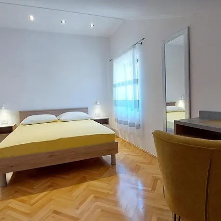 Arsen Apartment